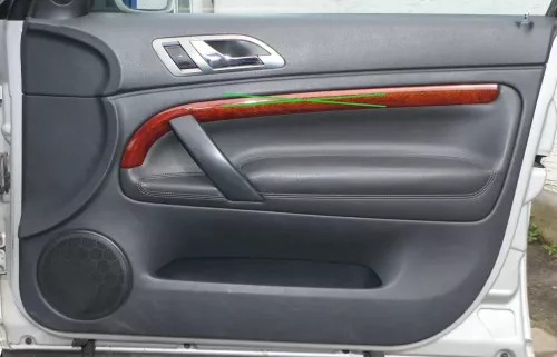 1x Skoda Superb 3U Türverkleidung Verkleidung Tür vorne rechts Leder onyx (201663)