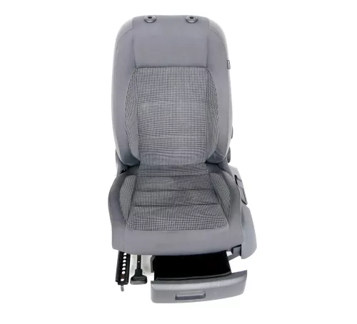 VW Touran 1T3 1T Sitz vorne links Fahrersitz Sitzheizung Höhenverstellbar