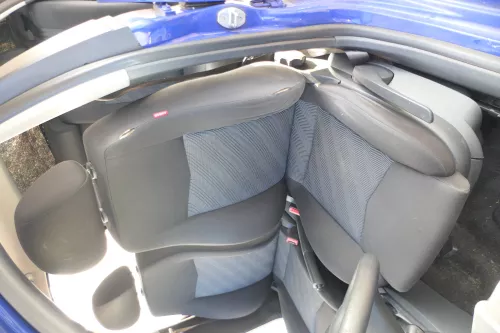 Q582 VW Caddy 2K Sitz vorne links Fahrersitz + rechts Beifahrersitz - 2 Stück Sp (167201)