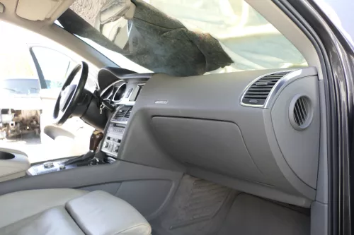 Q606 Q7 4L Armaturenbrett Cockpit OHNEAnbauteile mit Airbag Schalttafel grau ach (168079)