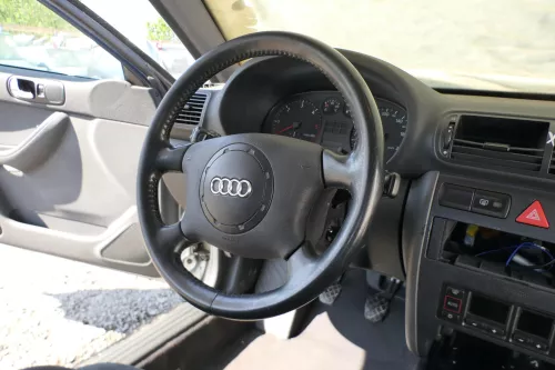 Q621 Audi A3 8L A6 4B A4 Lenkrad Lederlenkrad Leder 4-Speichen (168904)