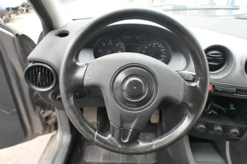 Q626 Seat Ibiza 6L 3-Speichen Lenkrad Airbag schwarz karbonschwarz Sportlenkrad