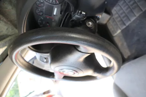 Q666 Seat Leon Toledo 1M Lenkrad 3 Speichen Leder Lederlenkrad Abnutzungen Airba (170436)