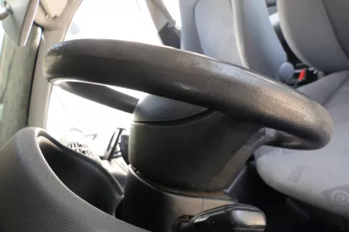 Q666 Seat Leon Toledo 1M Lenkrad 3 Speichen Leder Lederlenkrad Abnutzungen Airba (170436)