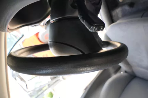 Q666 Seat Leon Toledo 1M Lenkrad 3 Speichen Leder Lederlenkrad Abnutzungen Airba (170436)