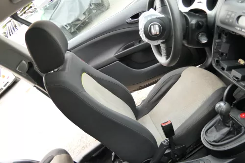 Q675 Seat Altea XL 5P Sitz vorne links Fahrersitz (170709)