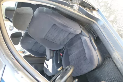 Q686 VW Golf 4 1J Bora Sitz vorne links Fahrersitz 4/5Türer Variant Kombi Velour (171134)