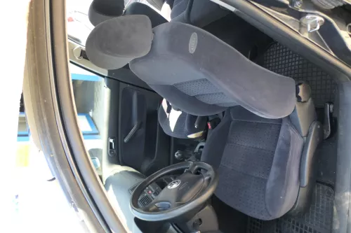 Q686 VW Golf 4 1J Bora Sitz vorne links Fahrersitz 4/5Türer Variant Kombi Velour (171134)