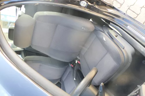 Q712  VW Polo 9N3 9N vorne links Sitz Fahrersitz 4/5-Türer