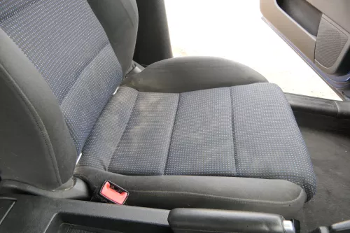 Q778 Audi A3 8P Sitz vorne links Fahrersitz 4/5-Türer schwarz blau (175045)