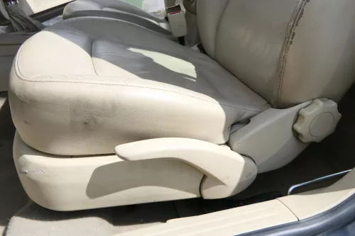 Q757 VW New Beetle 9C 1Y Sitz vorne links Fahrersitz Leder creme beige besch SHZ (175378)