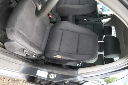 Q951 Audi A4 8E B6 auch Kombi Sitz vorne links Fahrersitz 4/5-Türer  Sitzheizung