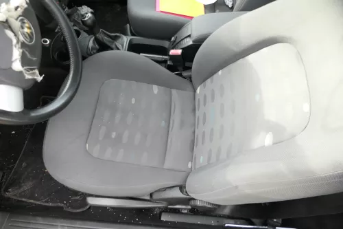Q841 VW New Beetle 9C 1Y Sitz vorne links Fahrersitz