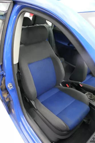 Q963 VW Polo 9N3 9N vorne links Sitz Fahrersitz 4/5-Türer - SHZ Sitzheizung blau