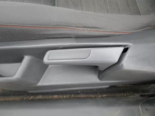 Q1024 Golf Plus 5M 6 1K 5K Kombi Sitz vorne links Fahrersitz 4/5-Türer GOAL Tour (185035)