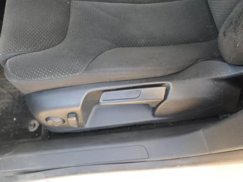 Q1040 Sitz 3C links vorne elektrisch (185107)