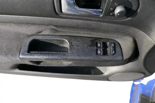 1x Golf 4 Bora Türverkleidung Verkleidung Tür vorne links 2/3-Türer schwarz Grif (201746)