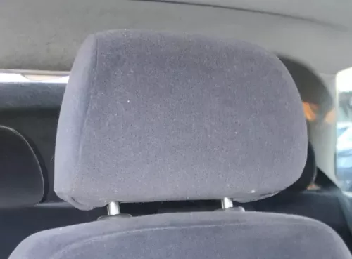 1x Golf 4 Bora Passat 3B 3BG Kopfstütze vorne vorn Velour schwarz