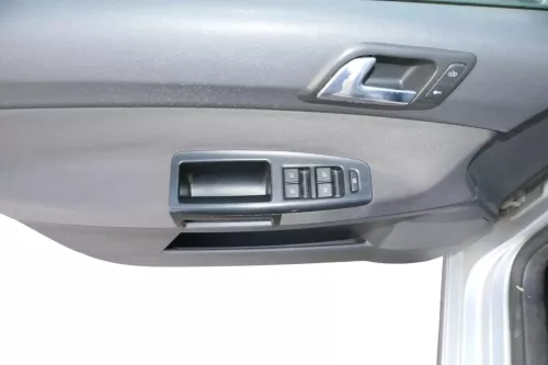 1x VW Polo 9N 9N3 Türverkleidung Verkleidung Tür vorne links  4/5-Türer dunkel (201780)