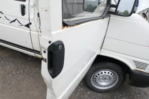 VW T4 Tür vorne rechts weiß R902 Beifahrertür Caravelle 7D0831056C ohneAnbauteil (177129)