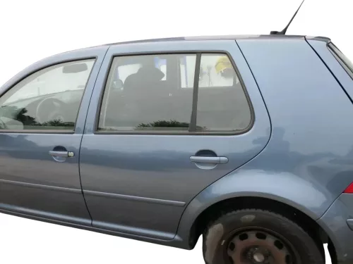 VW Golf 4 Limousine Tür hinten links blau LD5X (KEINkombi) ohne Anbauteile (201859)