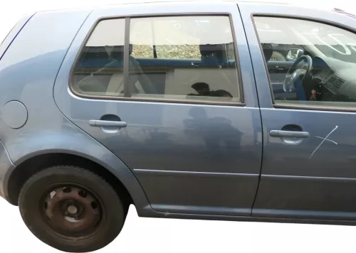 VW Golf 4 Limousine Tür hinten rechts blau LD5X (KEINkombi) ohne Anbauteile (201860)