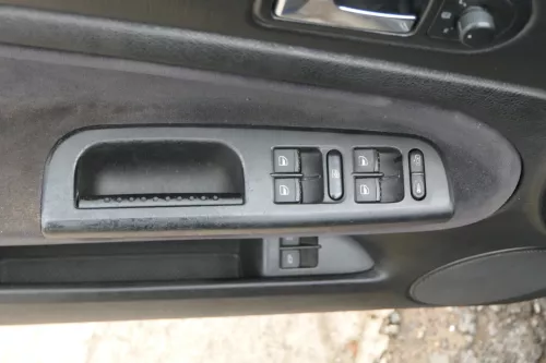 1x Passat 3BG Türverkleidung Verkleidung Tür vorne links - schwarz Griff Öffner (201888)