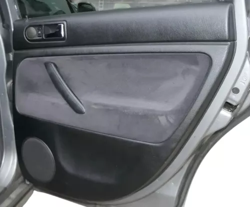 1x Passat 3B 3BG Türverkleidung Verkleidung Tür hinten rechts schwarz Abdeckung (201920)
