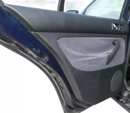 1x VW Golf 4 1J Limousine Türverkleidung Verkleidung Tür hinten links schwarz
