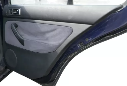 1x VW Golf 4 1J Limousine Türverkleidung Verkleidung Tür hinten rechts schwarz