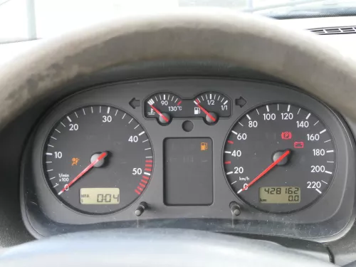 VW Golf 4 Tacho Tachometer Kombiinstrument 428.000km 1J0919880D SDI Diesel (201994)
