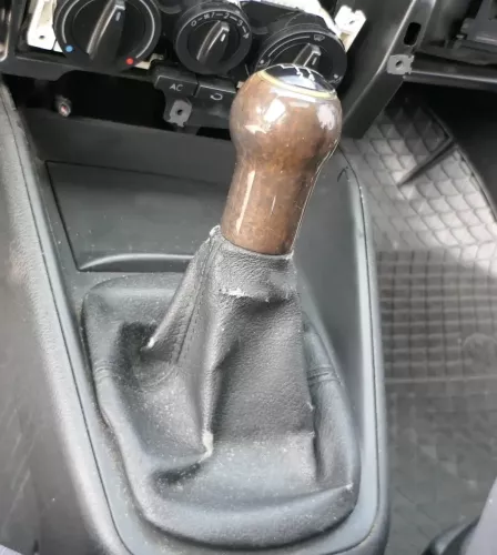Golf 4 Bora Schaltknauf Schaltsack schwarz TDI Leder klein Holz (201995)