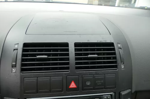 VW Polo 9N3 Ablagefach Fach Ablage vorne Armaturenbrett Mittelkonsole 6Q0857465A (181115)