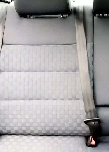 Audi A6 4B Rückbank Rücksitzbank Sitz Rücksitz 3-Punkt Gurt (202066)