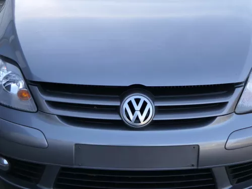 VW Golf 5 5M1 Plus Stoßstange vorne Frontstoßstange Stoßfänger grau LA7T SWR (202080)