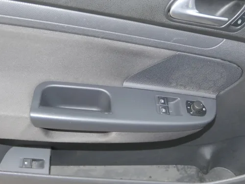 1x VW Golf 5 2/3-Türer Türverkleidung Verkleidung Tür vorne links Abdeckung (202134)