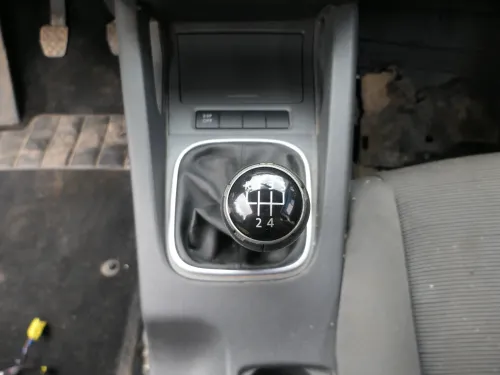 Golf 5 Schaltknauf Schaltsack Schaltung Schaltknüppel Leder 5-Gang 1K0711113CD (202141)