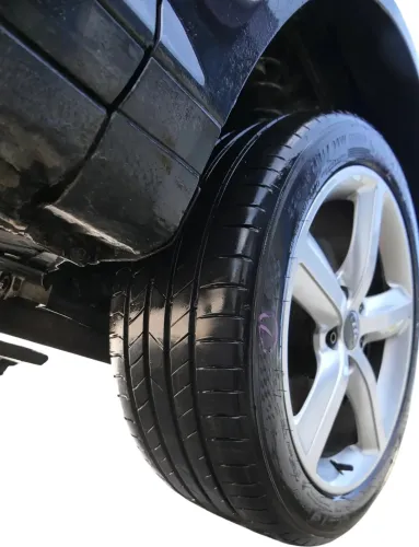 A3 8P Alufelgen S-line Felgen 8P0601025AL Reifen 245/45 R17 Y Felge 5-7mm Sommer (202237)