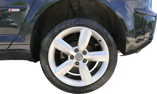 A3 8P Alufelgen S-line Felgen 8P0601025AL Reifen 245/45 R17 Y Felge 5-7mm Sommer (202237)