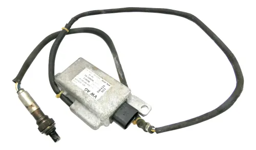 VW Golf 5 FSI 03C907807A /D 1,4 FSI BKG Nox Sensor Abgaskontrolle hinter Kat Son