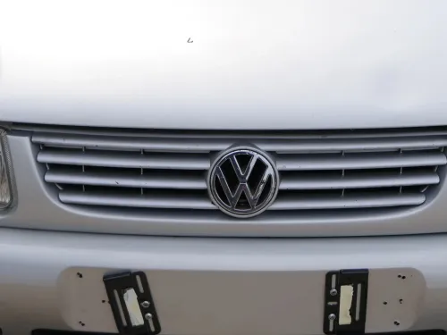 VW Polo 6N Kühlergrill Grillleiste vorne + Leiste Grill silber LB7Z (202310)