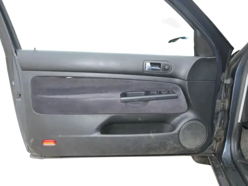 1x Golf 4 Bora Türverkleidung Verkleidung Tür vorne links 2/3-Türer schwarz Grif (202383)