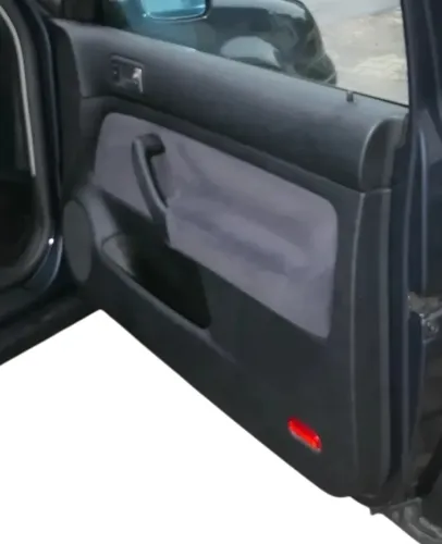 VW Golf 4 2/3-Türer Türverkleidung Verkleidung Tür vorne rechts schwarz Griff (202384)