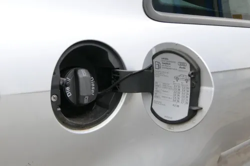 Audi A3 8P Tankdeckel Klappe Tankklappe Deckel Tank grau silber LX7W 2/3-Türer (202416)