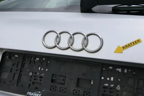 Audi A3 8P 2/3-Türer Heckklappe Klappe hinten grau silber LYXW 2/3-Türer Scheibe (202424)