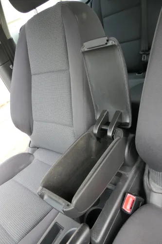 Audi A3 8P Mittelarmlehne Armlehne Fach original Lehne (202428)