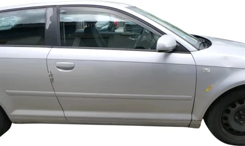 Audi A3 8P 2/3-Türer Tür vorne rechts Beifahrertür Türblatt grau silber LX7W (202434)
