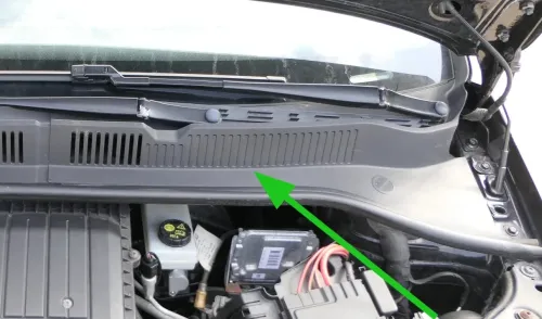 VW Up Abdeckung Windlauf Verkleidung Wischer Wasserkasten Wasserabweiser links (145484)