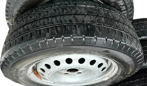 1x VW T4 Felgen Reifen 195/70 R15C 104/102R Sommerreifen 6jx15H2 ET55 6mm (202404)