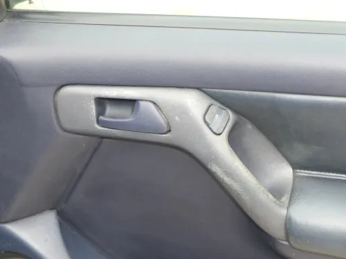 Golf 4 3 1E Cabrio 1E Türverkleidung Verkleidung Tür vorne rechts LEDER blau (202448)